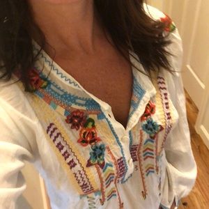 BIYA embroidered top